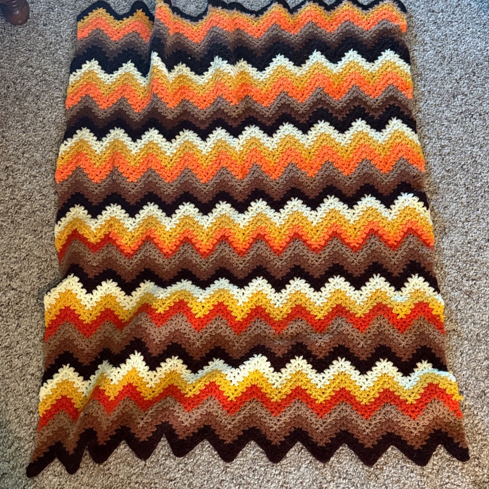 Crochet throw vintage